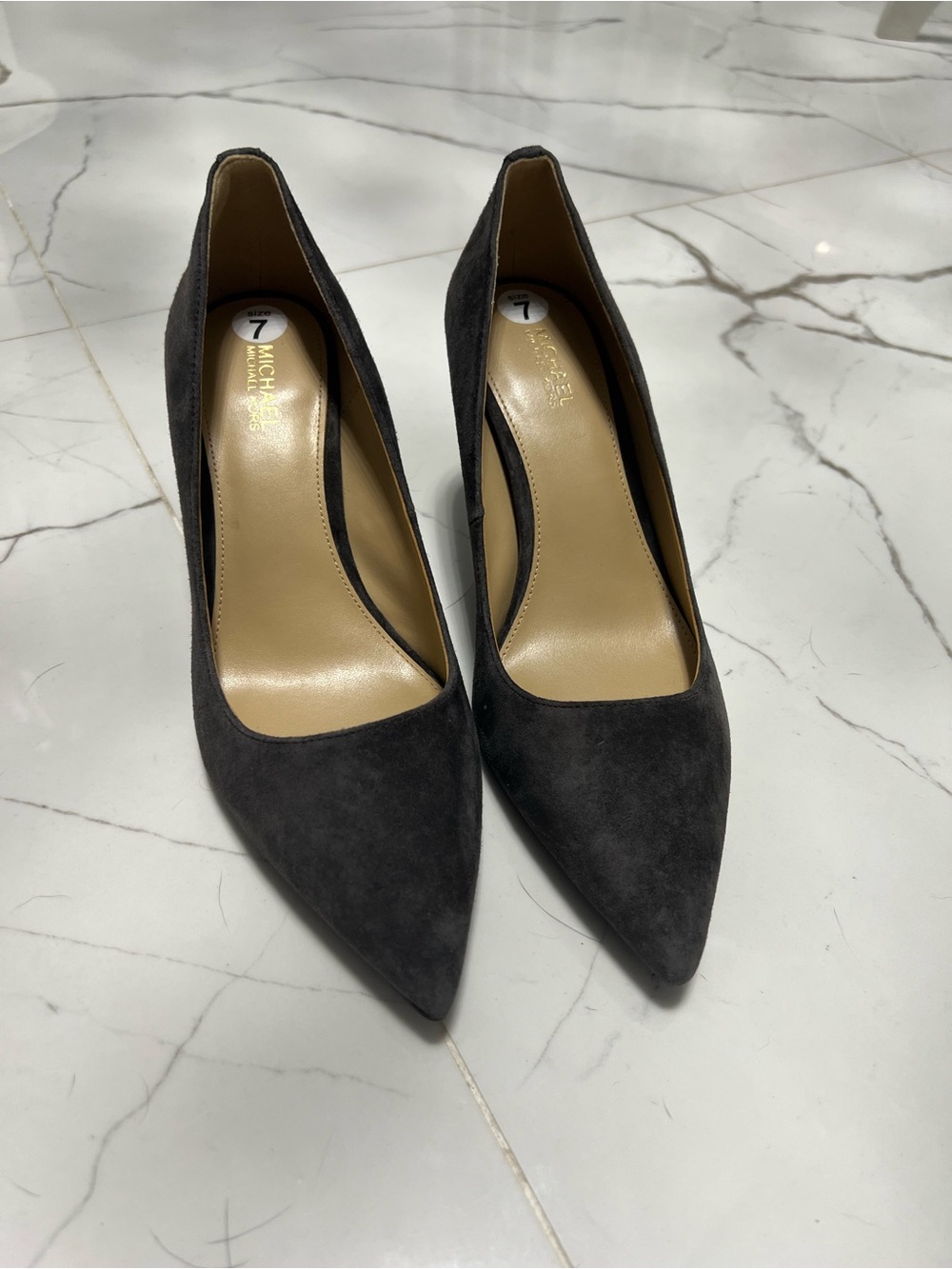 Michael Kors Grey Suede Pointed-Toe Pumps – Size 7